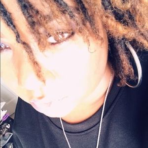 Meet your Posher, Simone